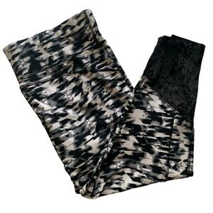 WARRIOR by Danica Patrick Workout Leggings, Black & White Pattern Women’s Sz 3X